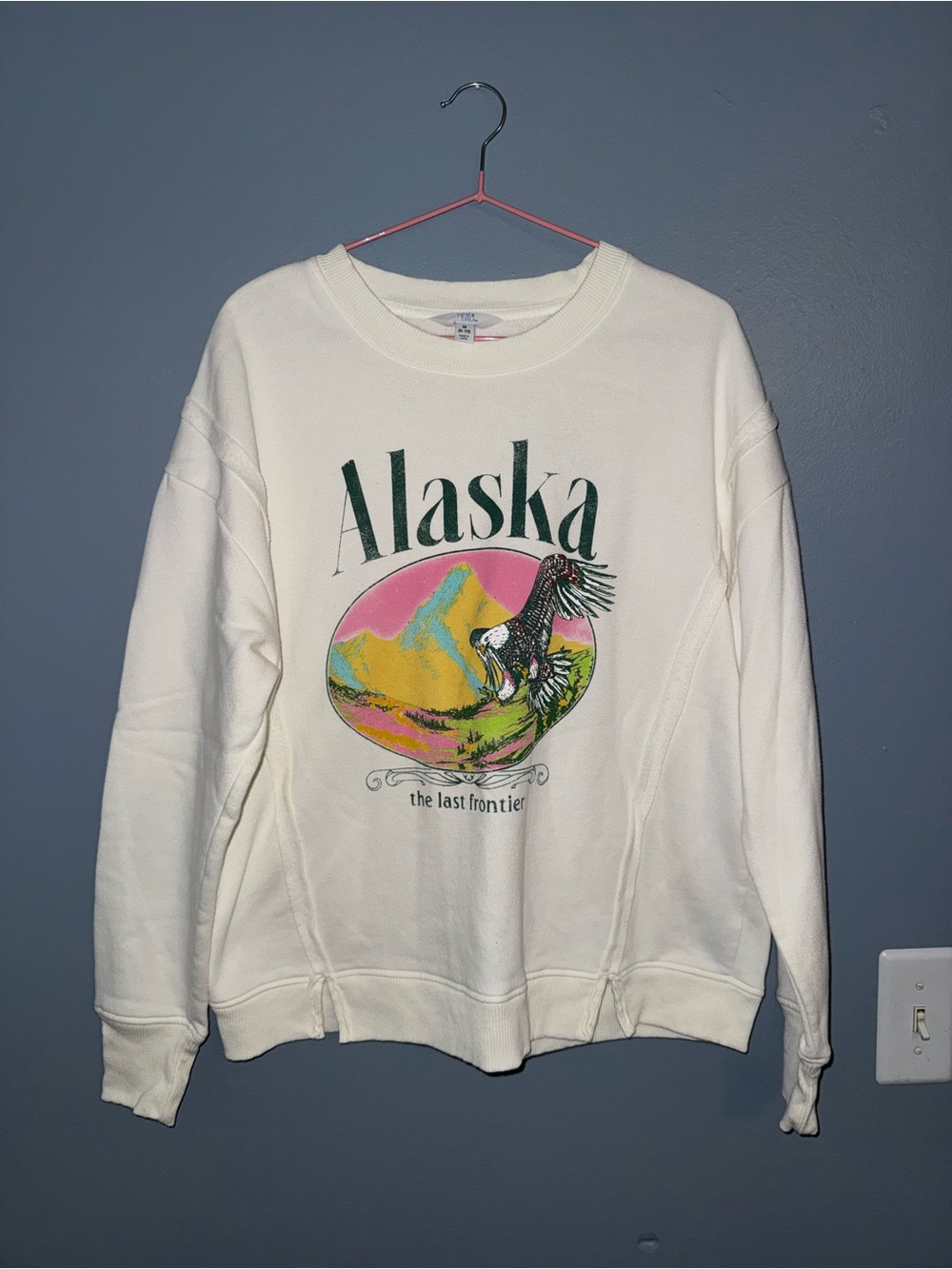 Time and Tru Alaska Graphic Crewneck - White with Pink & Yellow